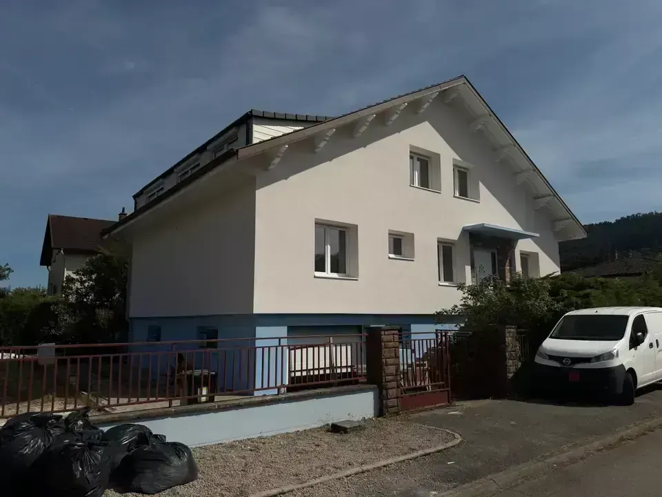 Isolation thermique par l'extérieur à Saint-Dié-des-Vosges — façade terminée, échafaudage déposé